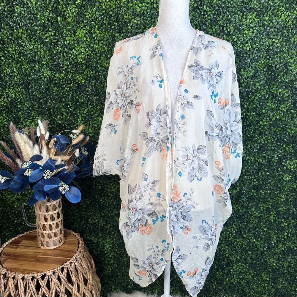 Off white Floral Kimono nwt